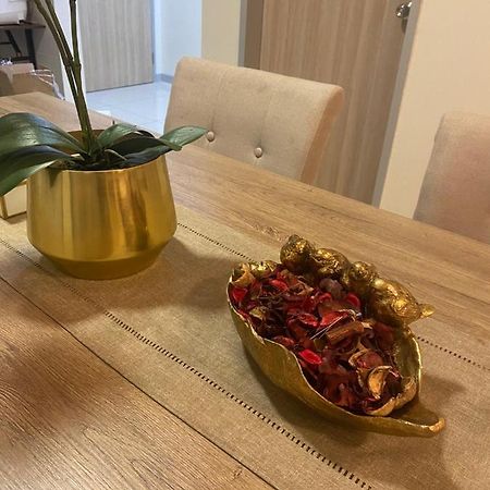 Orked Vanda, 3 Bedroom Apartment, Seaview Netflixwifiyoutube 쿠알라트렝가누 외부 사진