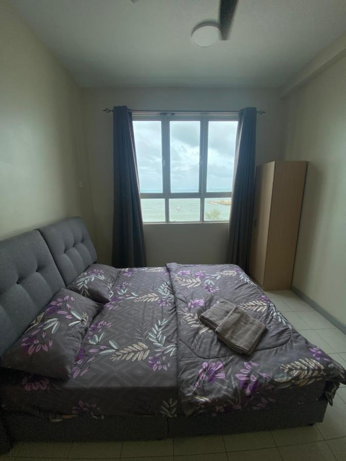 Orked Vanda, 3 Bedroom Apartment, Seaview Netflixwifiyoutube 쿠알라트렝가누 외부 사진