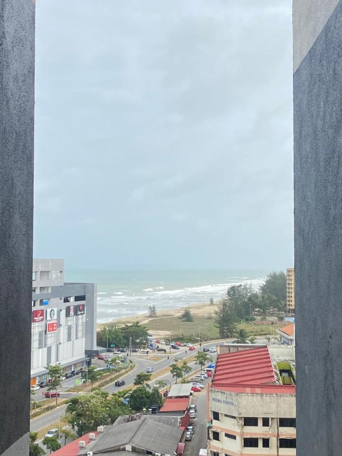 Orked Vanda, 3 Bedroom Apartment, Seaview Netflixwifiyoutube 쿠알라트렝가누 외부 사진