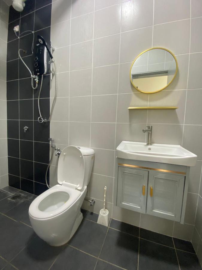 Orked Vanda, 3 Bedroom Apartment, Seaview Netflixwifiyoutube 쿠알라트렝가누 외부 사진