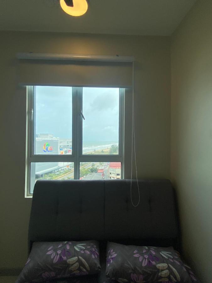 Orked Vanda, 3 Bedroom Apartment, Seaview Netflixwifiyoutube 쿠알라트렝가누 외부 사진